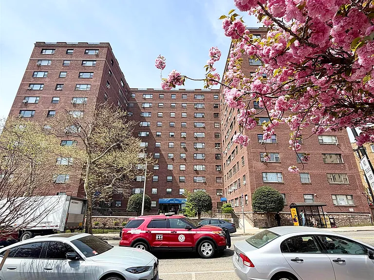 6515 Boulevard East #6R — Photo 1
