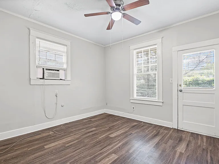 3562 Midland Ave — Photo 16