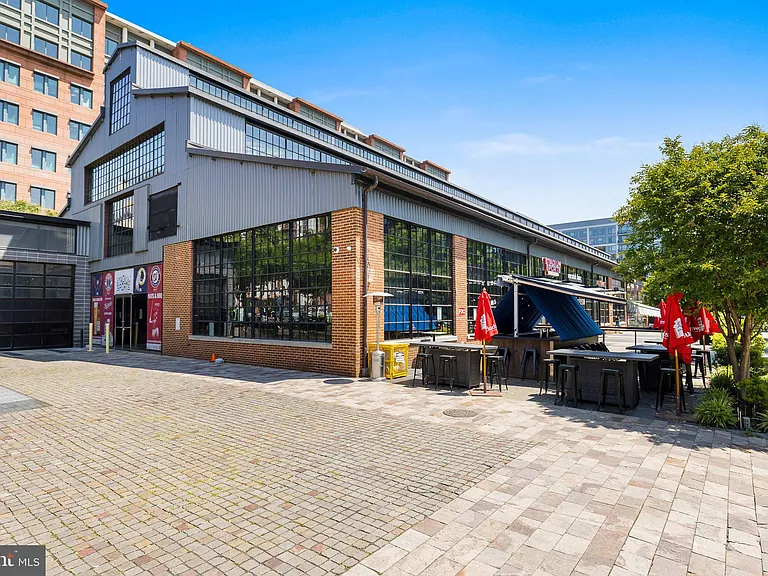 37 L St SE #803 — Photo 44