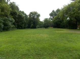 3382 W Carpenter Rd, Flint, MI 48504