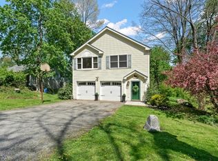 21 Maple Dr, Newton, NJ 07860