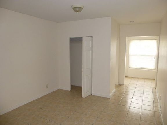2nd image of 228 N C St APT 2