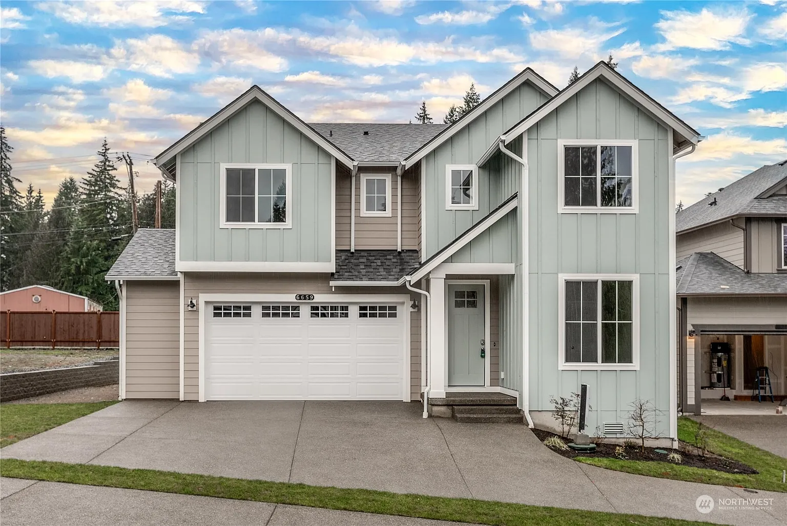 6659 Percy Lane SE photo 1