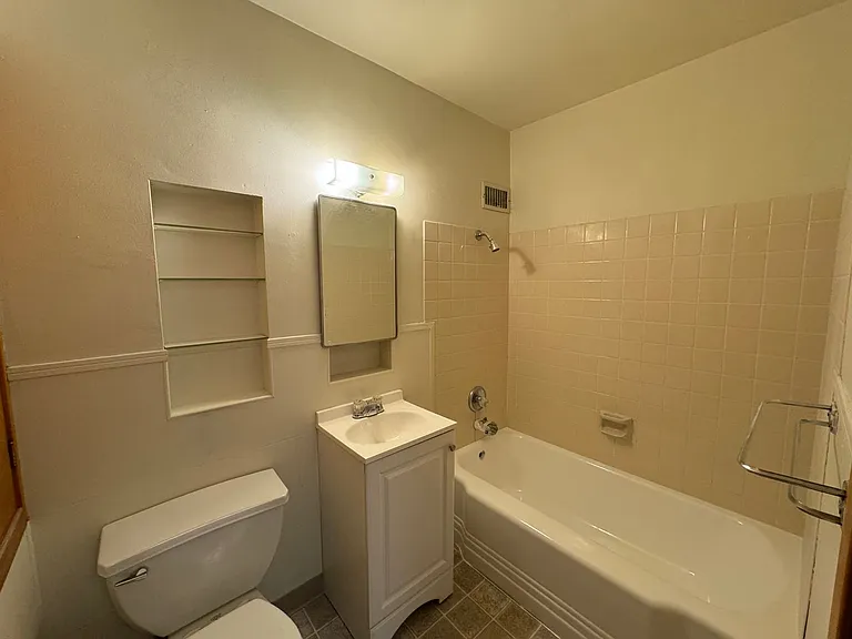 1806 W Pacific Ave — Photo 6