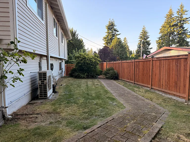 SE 73rd St — Photo 11