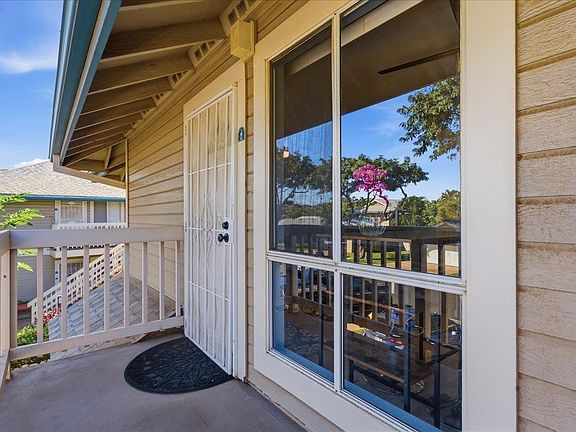 3rd image of 480 Kenolio Rd APT 4206