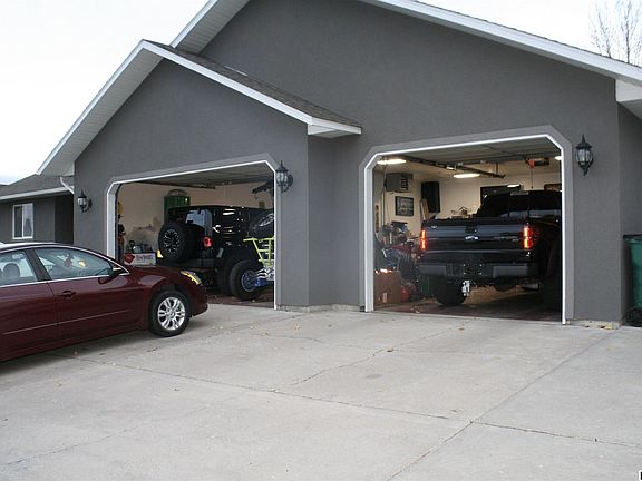 3rd image of 500 Upland Way