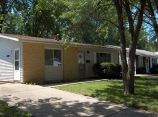 1621 Fairmont Dr, Springfield, IL 62702