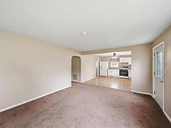 5th image of 1181 Court St