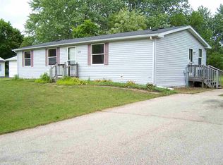 955 E Crystal Ln, Beloit, WI 53511