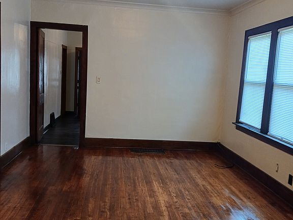 Dining room leading into the kitchen