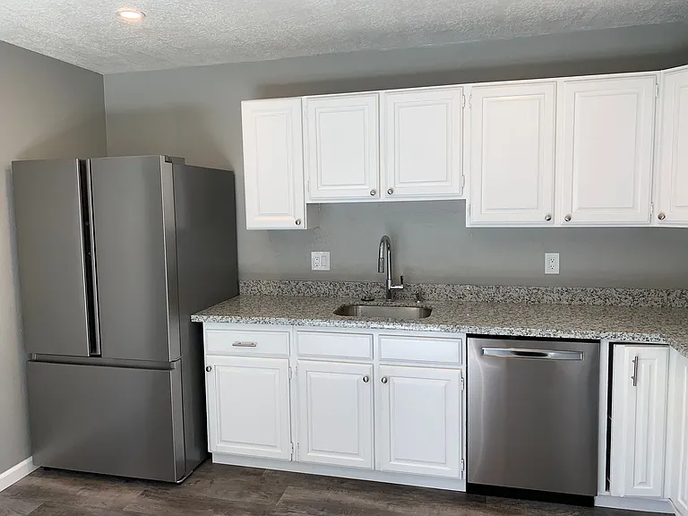 1209 Vienna Ct — Photo 7