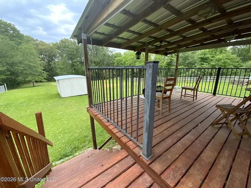 2 bed, 912 sqft, $900 — Photo 2