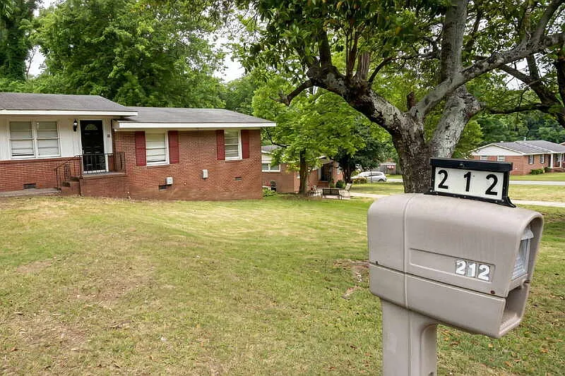 Building Photo - 212 Moss Dr