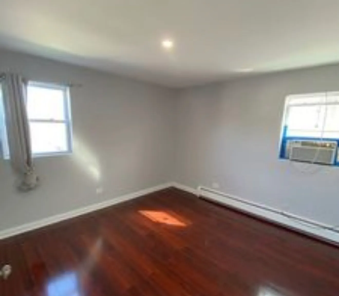 2 bed, 1000 sqft, $1,700 — Photo 4