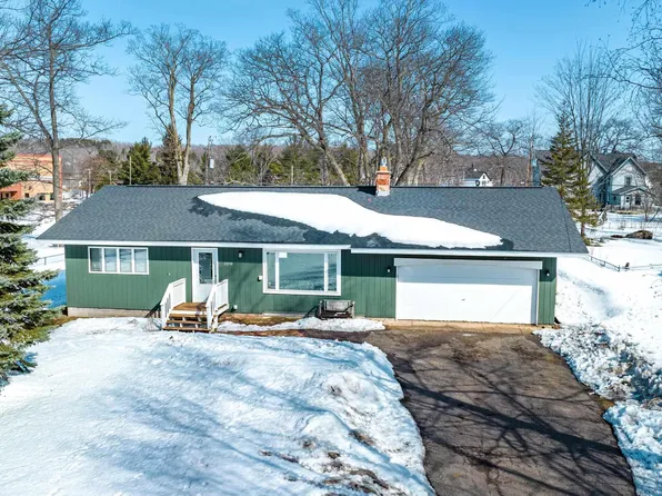 23194 Chippewa Trl, Dollar Bay, MI 49922