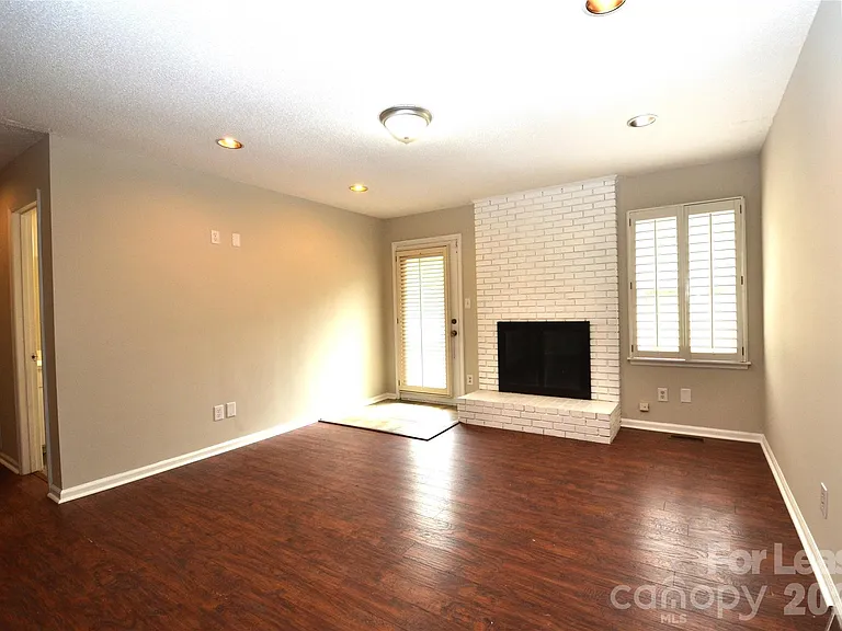 13809 Mayes Rd — Photo 7