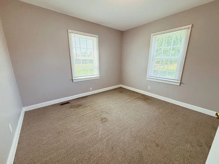 156 Brookston Rd — Photo 13