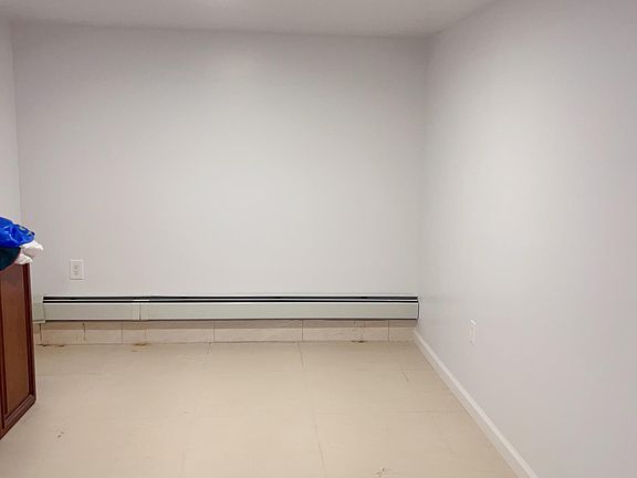 5th image of 2005 126th St Floor 1