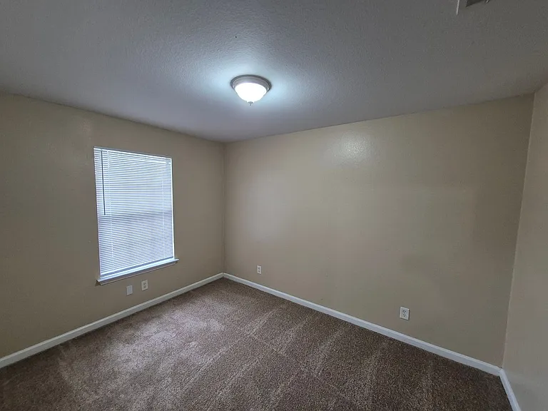 8806 Slumber Ln — Photo 4