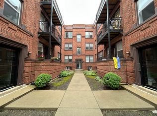1621 W Wallen Ave #2, Chicago, IL 60626