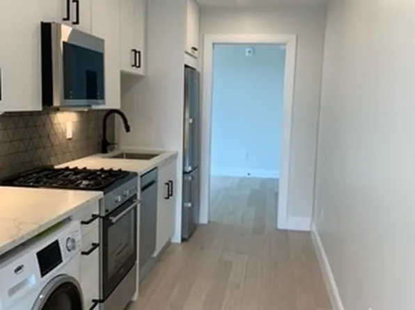 71 Border St #5, Boston, MA 02128