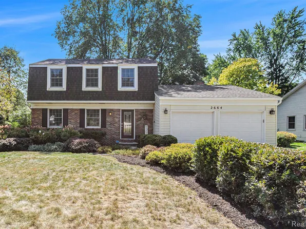 2664 Kenwyck Dr, Troy, MI 48085