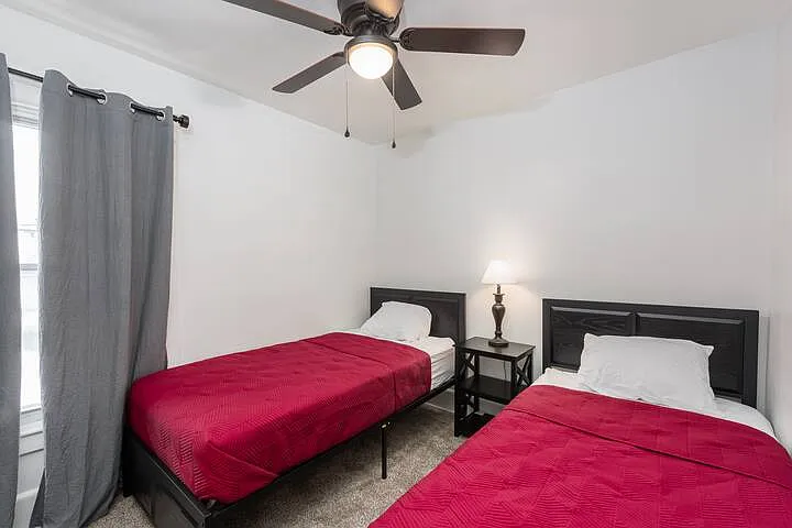 3 bed, 1450 sqft, $1,300 — Photo 3