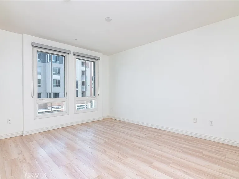 268 Caruso Ave — Photo 20