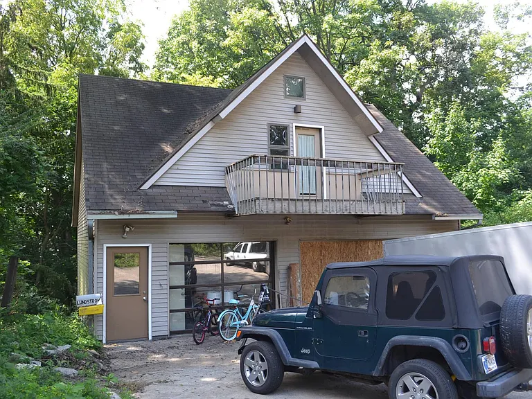 424 Lingle Ave #2 — Photo 1