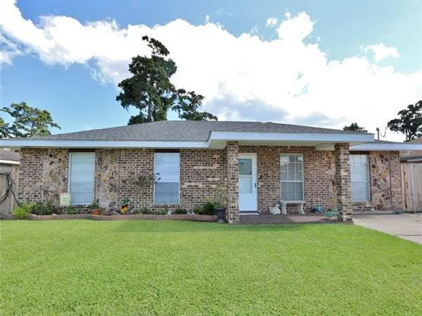2732 Cardinal Dr, Marrero, LA 70072