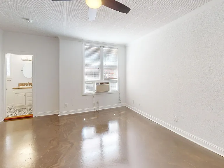 Mariposa Apartments...Gorgeous Newly Remodeled Stylish Apartments...Great Location! CALL NOW! — Photo 3