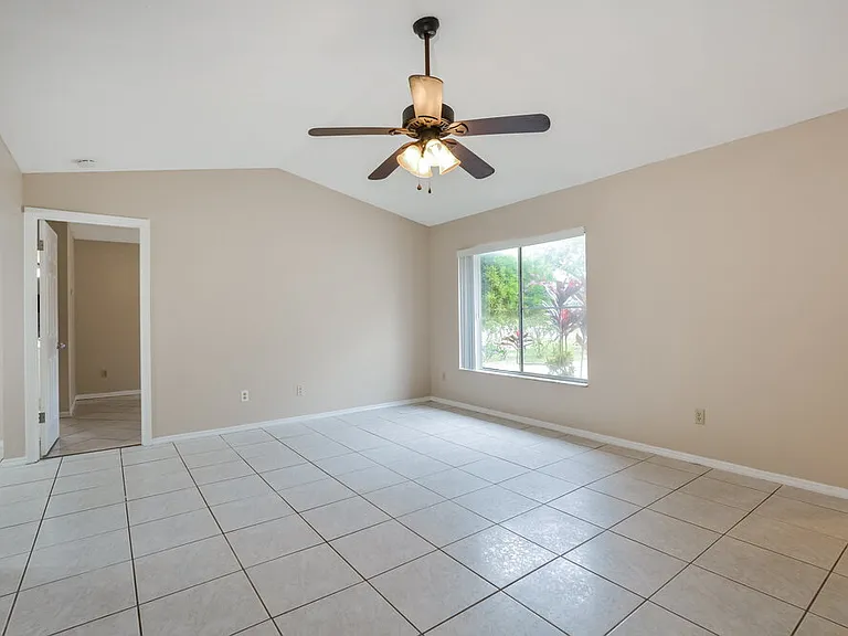 2726 Carlisle Ave — Photo 5