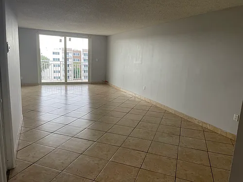 6960 NW 186th St #2-527 Photo 1