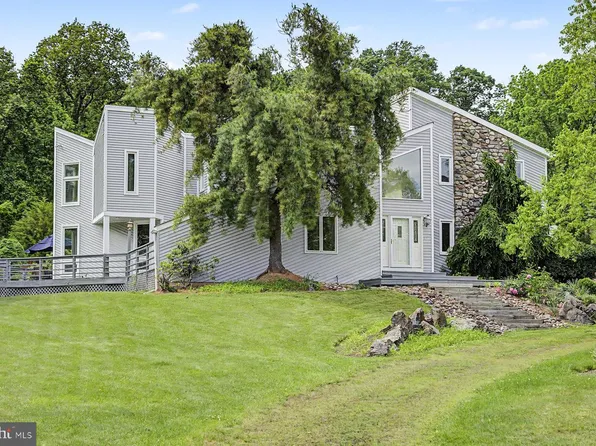 5728 Carversville Rd, Doylestown, PA 18902