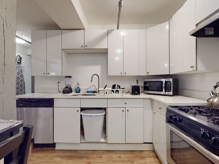 442 Chapel St #G6 — Photo 9