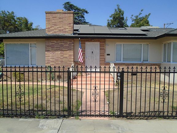 3rd image of 412 W Floradora Ave