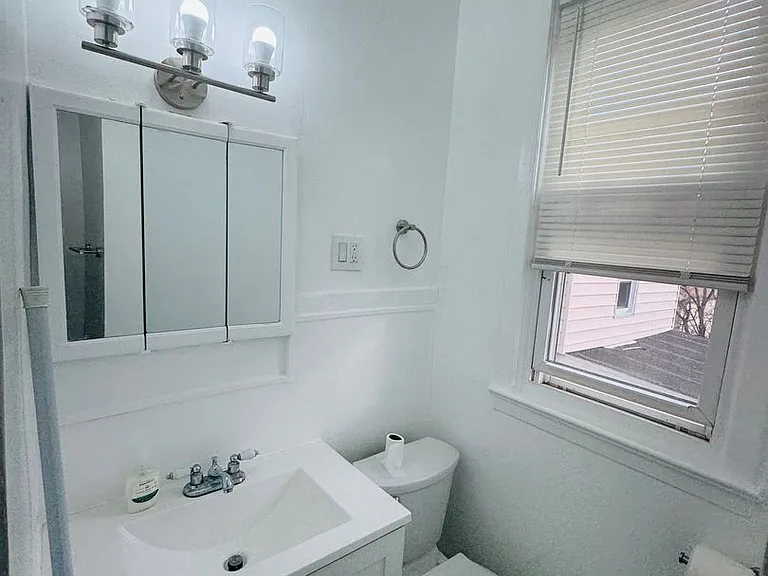 14 Grant Avenue — Photo 1