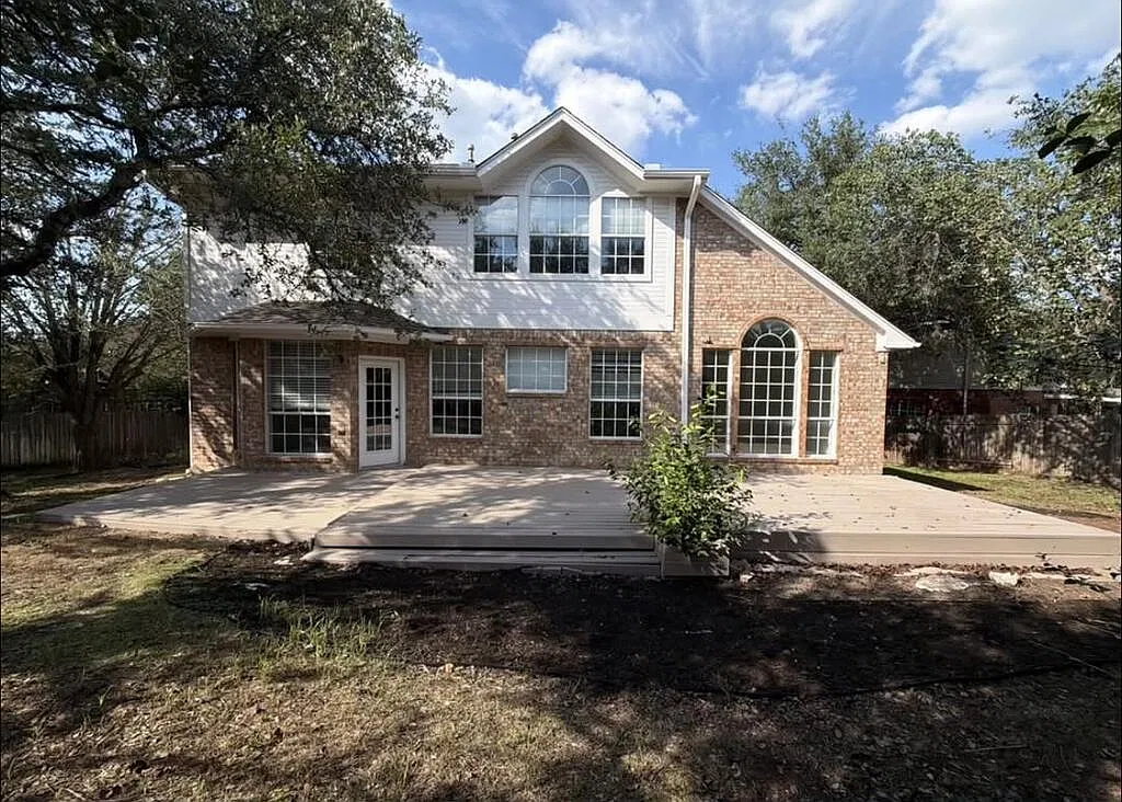 4 bed, 2645 sqft, $2,200 — Photo 1