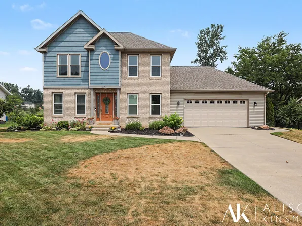 6150 Viewpoint Dr NE, Belmont, MI 49306