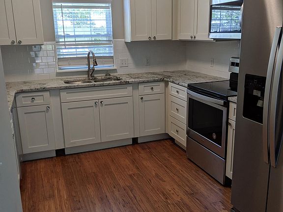 This is one fantastic kitchen with new top-of-the-line EVERYTHING!