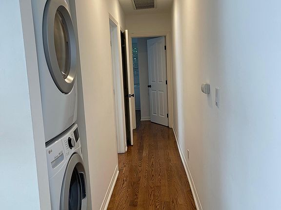 3rd image of 135 Montana Ave APT 6