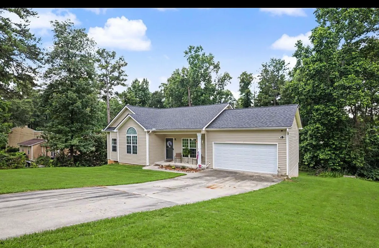179 Wynnmeade Pkwy — Photo 1