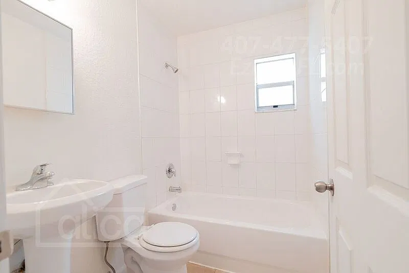 2 bed, 1.0 bath, 1251 sqft, $1,500 — Photo 2