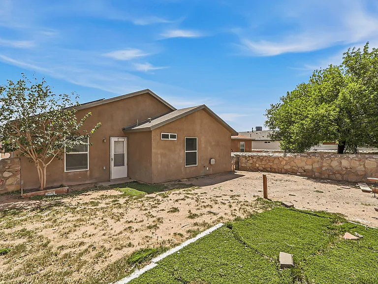 7261 Sachet Cliff Dr — Photo 12