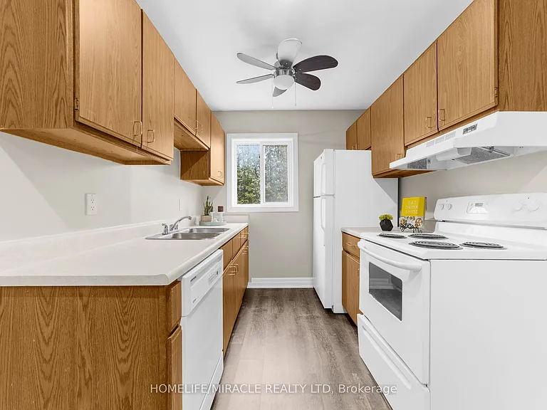 6 Cedar Dr #3 — Photo 8