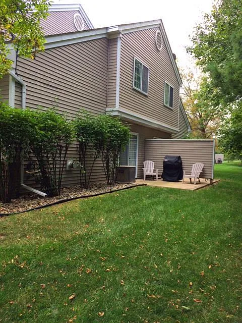 6855 Woodland Ave — Photo 4