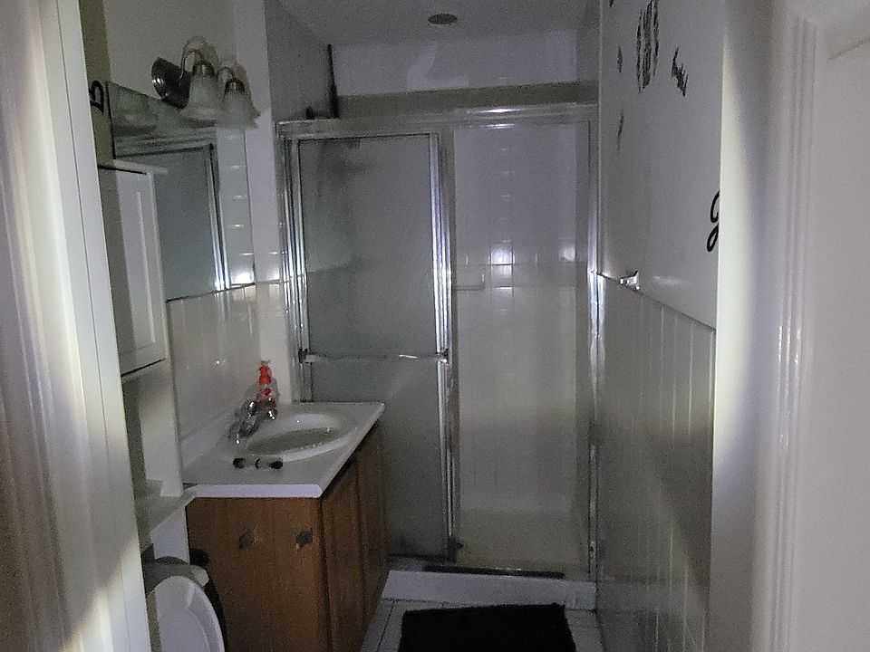 2nd image of 4 Broadway APT 1
