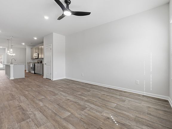 5th image of 8369 Columbia Ct