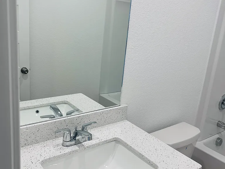 144 Jonathan Dr — Photo 17